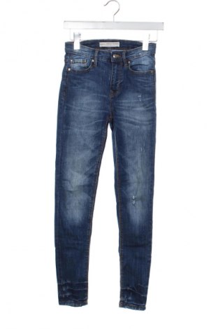 Dámske džínsy  Stradivarius, Veľkosť XXS, Farba Modrá, Cena  14,91 €