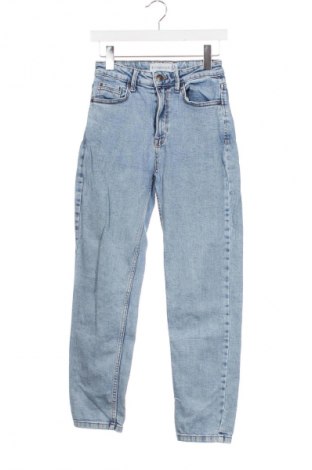 Blugi de femei Stradivarius, Mărime S, Culoare Albastru, Preț 76,00 Lei