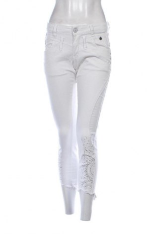 Damen Jeans Tredy, Größe S, Farbe Weiß, Preis € 14,91