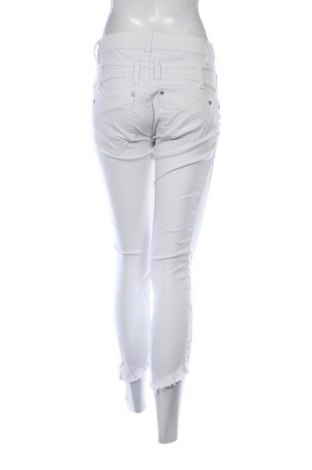 Damen Jeans Tredy, Größe S, Farbe Weiß, Preis € 14,91