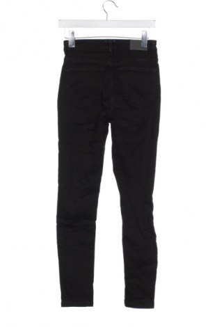 Blugi de femei Win Win, Mărime S, Culoare Negru, Preț 100,99 Lei