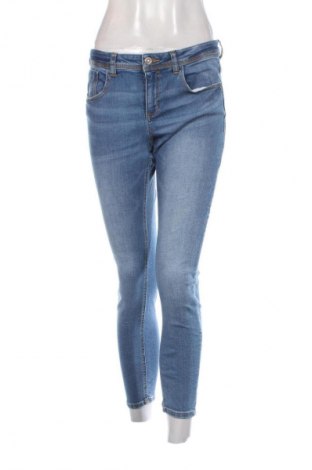 Blugi de femei Zara, Mărime M, Culoare Albastru, Preț 93,99 Lei
