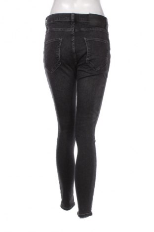 Damskie jeansy Zara, Rozmiar M, Kolor Czarny, Cena 88,99 zł