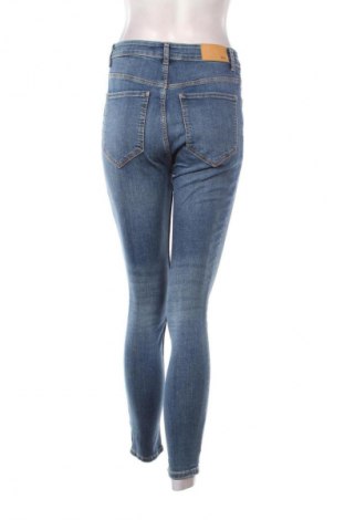 Дамски дънки Zara, Размер M, Цвят Син, Цена 27,99 лв.
