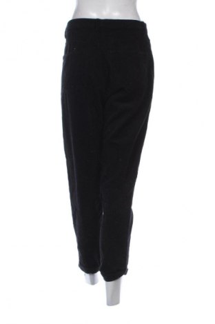Dámske menčestráky Bershka, Veľkosť M, Farba Čierna, Cena  14,77 €