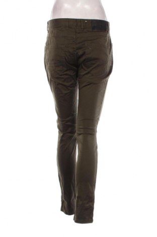 Damen Cordhose Zara, Größe M, Farbe Grün, Preis € 18,99