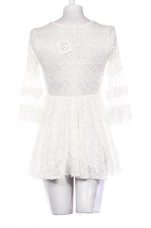 Kurzer Damenoverall NEW COLLECTION, Größe S, Farbe Ecru, Preis 13,99 €