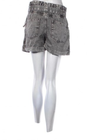 Damskie szorty Bershka, Rozmiar M, Kolor Czarny, Cena 35,99 zł