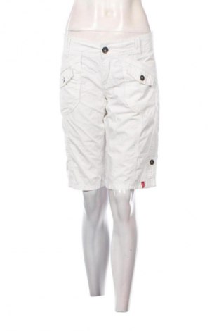 Damen Shorts Edc By Esprit, Größe M, Farbe Weiß, Preis € 17,36