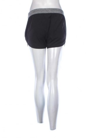 Damen Shorts Essentials, Größe M, Farbe Schwarz, Preis € 9,74