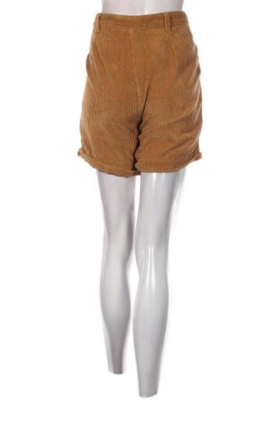 Damen Shorts Gina, Größe M, Farbe Beige, Preis € 13,99
