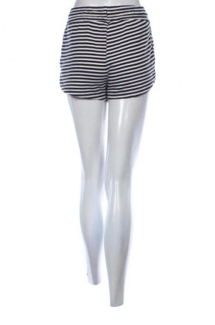 Dámske kraťasy  H&M, Veľkosť XS, Farba Viacfarebná, Cena  9,95 €