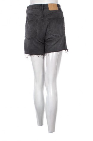 Dámske kraťasy  H&M, Veľkosť S, Farba Čierna, Cena  7,95 €