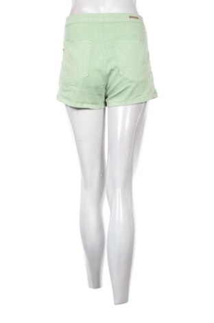 Dámske kraťasy  Pull&Bear, Veľkosť M, Farba Zelená, Cena  9,95 €