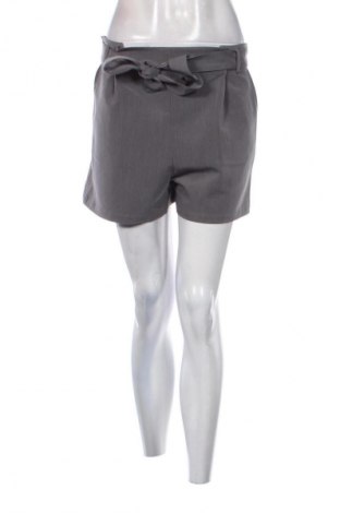 Damen Shorts Pull&Bear, Größe M, Farbe Grau, Preis € 15,85