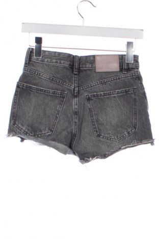 Damskie szorty Pull&Bear, Rozmiar XXS, Kolor Szary, Cena 43,68 zł