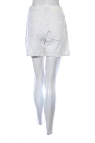 Dámske kraťasy  Pull&Bear, Veľkosť S, Farba Biela, Cena  10,00 €