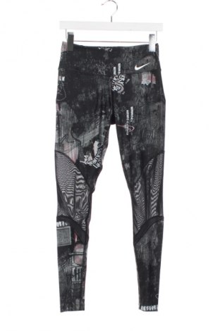 Dámske legíny  Nike, Veľkosť XS, Farba Viacfarebná, Cena  46,65 €