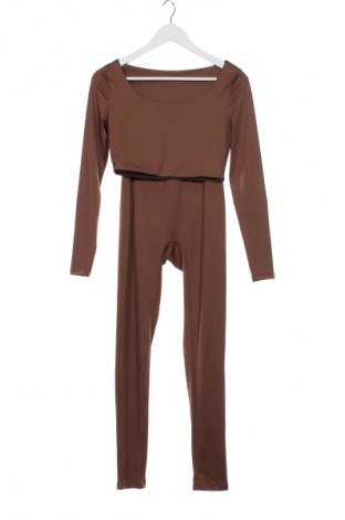Дамски костюм Unbranded, Размер S, Цвят Кафяв, Цена 88,00 лв.