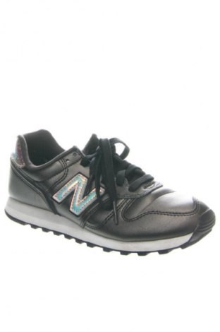 Дамски обувки New Balance, Размер 36, Цвят Черен, Цена 58,99 лв.