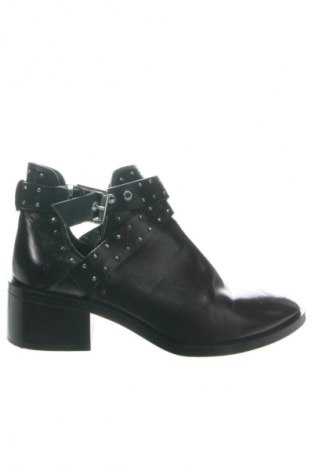 Damenschuhe Pull&Bear, Größe 36, Farbe Schwarz, Preis 20,02 €