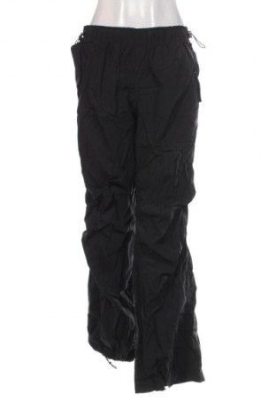 Pantaloni de femei Bershka, Mărime S, Culoare Negru, Preț 100,99 Lei
