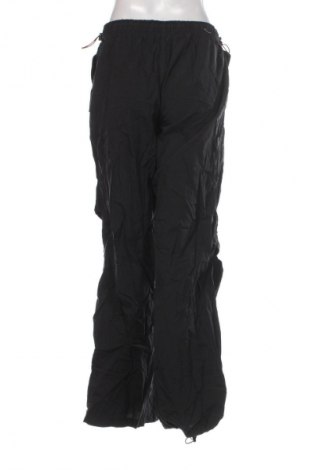 Pantaloni de femei Bershka, Mărime S, Culoare Negru, Preț 100,99 Lei