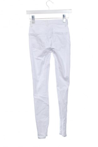 Női nadrág ONLY, Méret XS, Szín Fehér, Ár 9 224 Ft