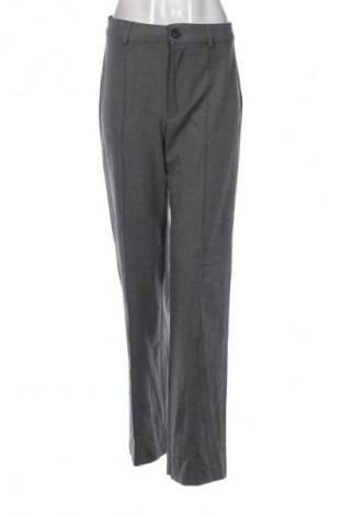 Damskie spodnie Pull&Bear, Rozmiar M, Kolor Szary, Cena 66,39 zł