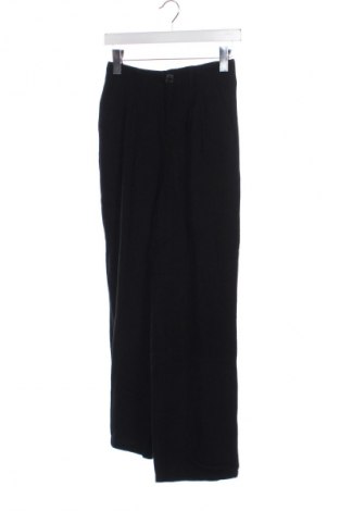 Damskie spodnie Stradivarius, Rozmiar XS, Kolor Czarny, Cena 67,41 zł
