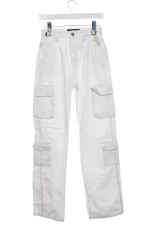 Damenhose Stradivarius, Größe XS, Farbe Weiß, Preis 14,83 €