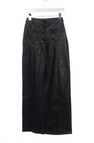 Damskie spodnie Stradivarius, Rozmiar XS, Kolor Czarny, Cena 67,00 zł