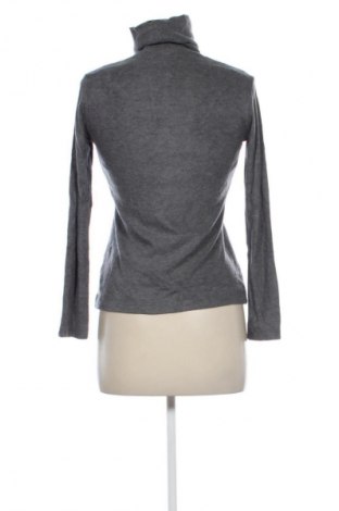 Helancă de femei Uniqlo, Mărime M, Culoare Gri, Preț 69,99 Lei