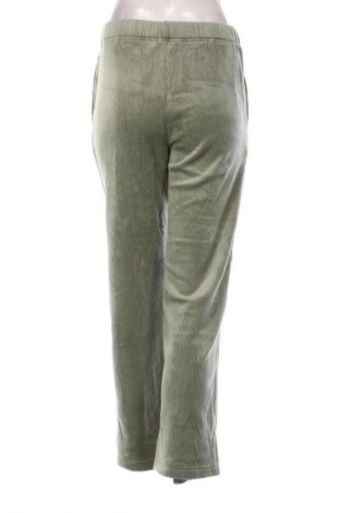 Pantaloni trening de femei Unbranded, Mărime M, Culoare Verde, Preț 100,99 Lei