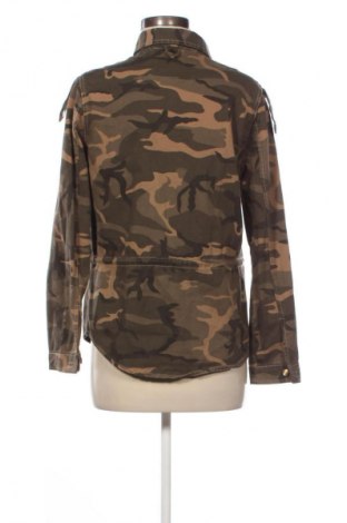 Дамско яке Bershka, Размер M, Цвят Многоцветен, Цена 47,88 лв.