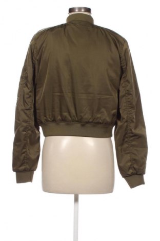 Damenjacke Pull&Bear, Größe M, Farbe Grün, Preis 39,00 €
