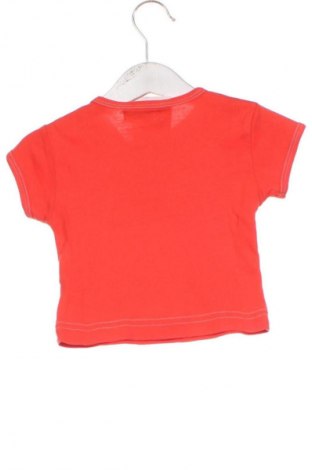 Gyerek póló DKNY, Méret 3-6m / 62-68 cm, Szín Piros, Ár 4 569 Ft