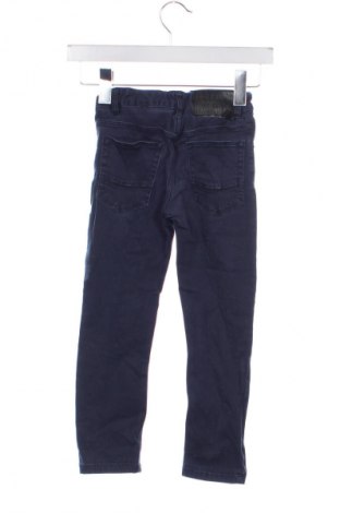 Детски дънки H&M, Размер 6-7y/ 122-128 см, Цвят Син, Цена 31,92 лв.