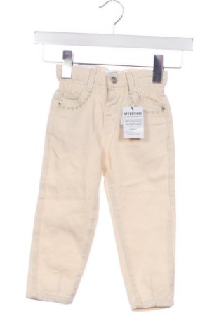 Kinderjeans Redtag, Größe 2-3m/ 56-62 cm, Farbe Ecru, Preis € 26,09