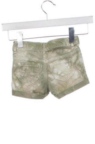 Παιδικό κοντό παντελόνι United Colors Of Benetton, Μέγεθος 2-3y/ 98-104 εκ., Χρώμα Πολύχρωμο, Τιμή 23,81 €