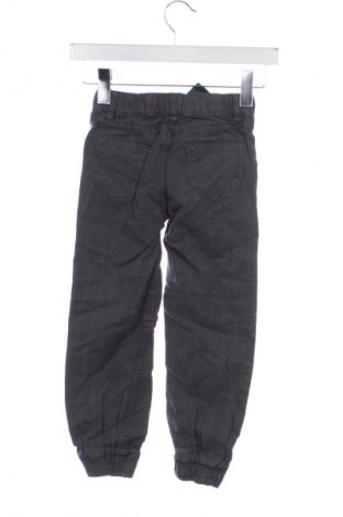 Kinderhose H&M, Größe 4-5y/ 110-116 cm, Farbe Mehrfarbig, Preis € 10,74