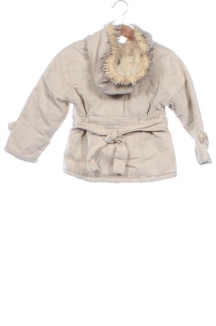 Детско яке Unbranded, Размер 4-5y/ 110-116 см, Цвят Екрю, Цена 43,00 лв.