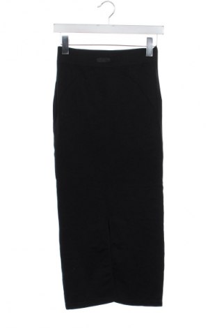 Sukňa 4F, Veľkosť XS, Farba Čierna, Cena  47,62 €