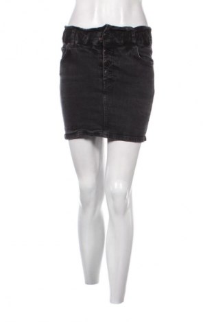 Rock Pull&Bear, Größe S, Farbe Schwarz, Preis € 14,83