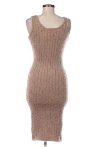 Kleid Almost Famous, Größe L, Farbe Beige, Preis 20,99 €
