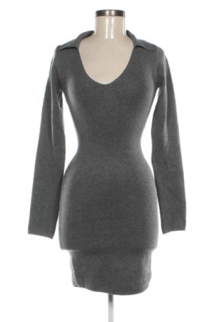 Šaty  Bershka, Velikost S, Barva Šedá, Cena  739,00 Kč