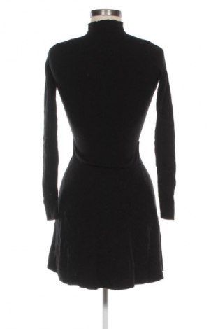 Šaty  Bershka, Veľkosť XS, Farba Čierna, Cena  16,95 €
