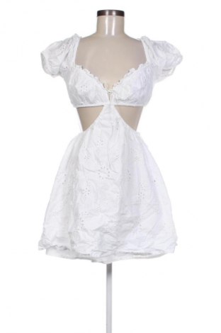 Sukienka Bershka, Rozmiar S, Kolor Biały, Cena 66,39 zł