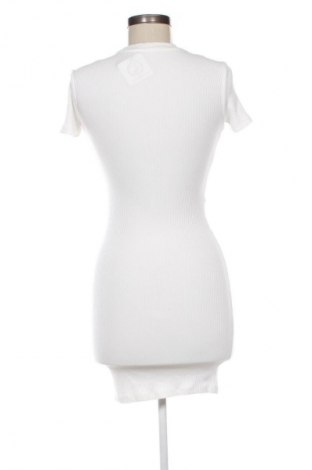Šaty  Bershka, Veľkosť S, Farba Biela, Cena  14,83 €