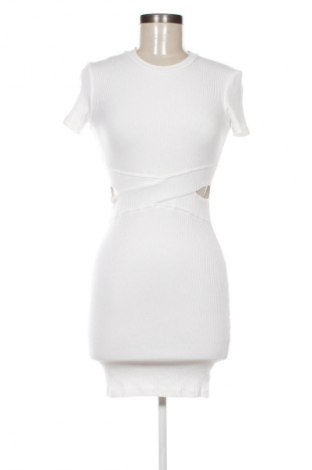 Šaty  Bershka, Veľkosť S, Farba Biela, Cena  14,83 €